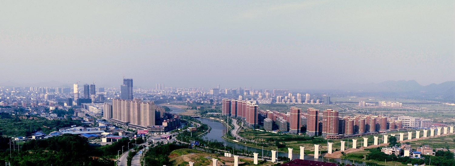 DJI_0077_远眺建设中的大塘新区.jpg